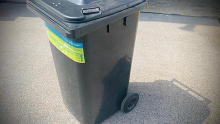 Office Shredding Consoles or Lockable Wheelie Bins ?
